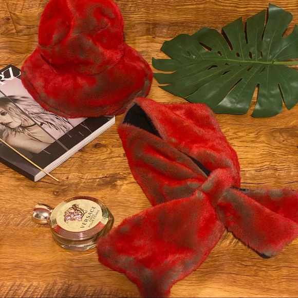 COPY - Parkhurst red & grey faux fur crossover scarf made in Canada NWOT - Picture 4 of 8